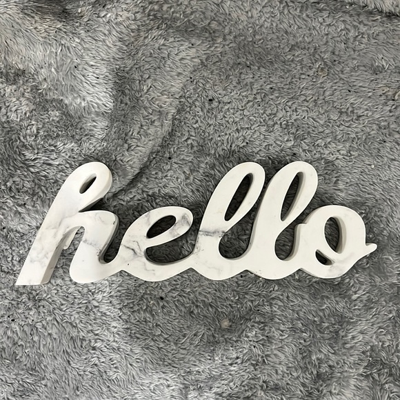 Hello desk item - Picture 1 of 2